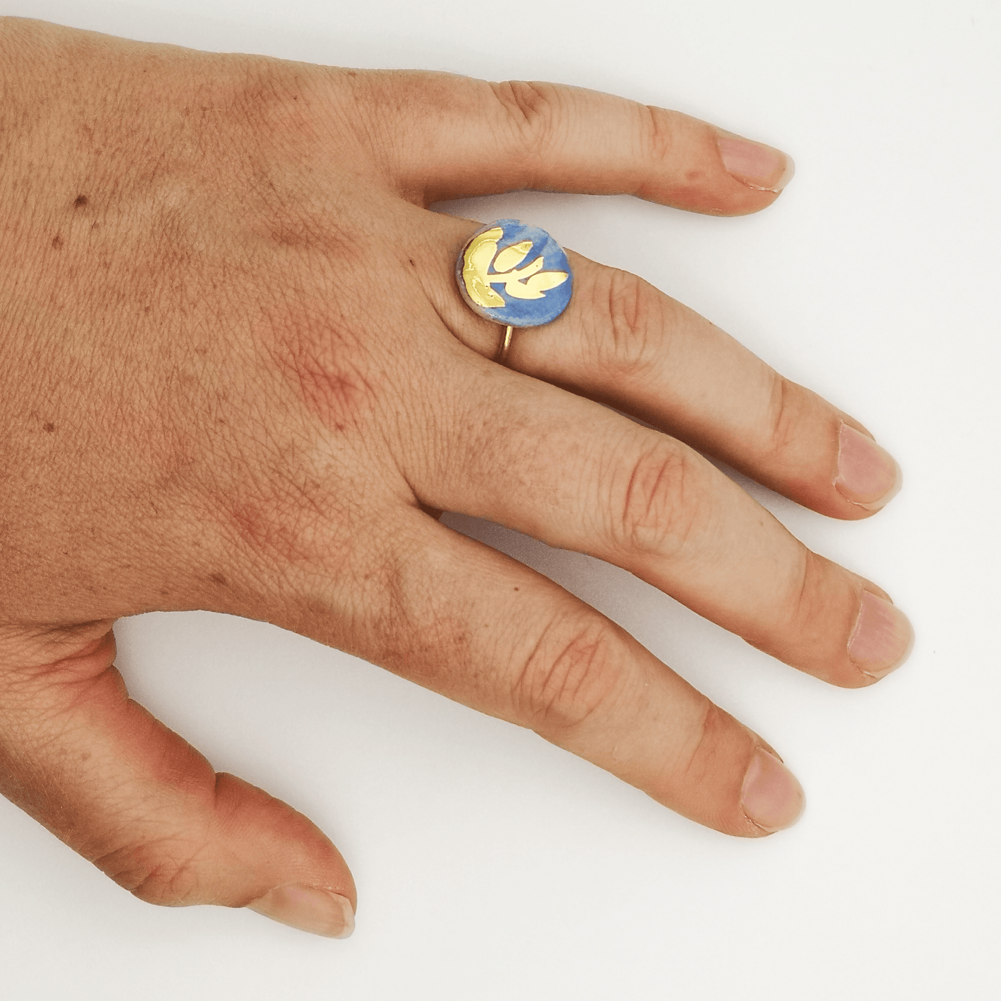 Bague bleu Klein or fait main branche artisan france Corinne Ceramique