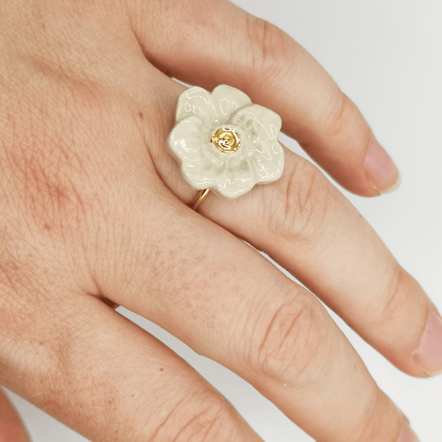 Bague anemone des bois fleur blanc artisan francais aix en provence