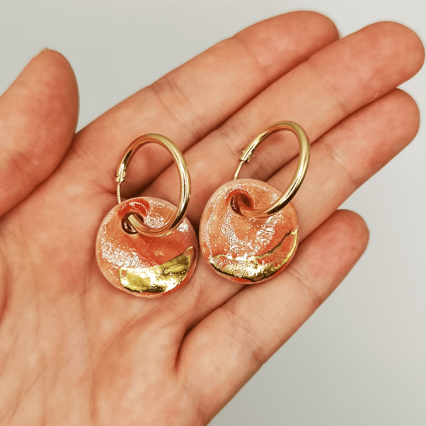 Boucles rouge pour femme gold filled ultra legeres fait mains
