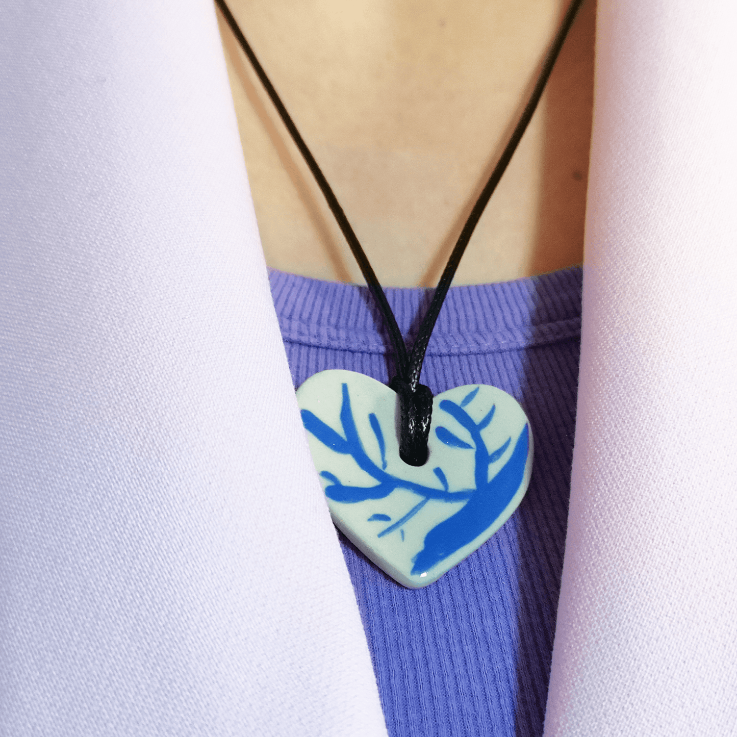Symbole de Croissance Collier Cœur Inspiré par la Nature Bleu Blanc Branche