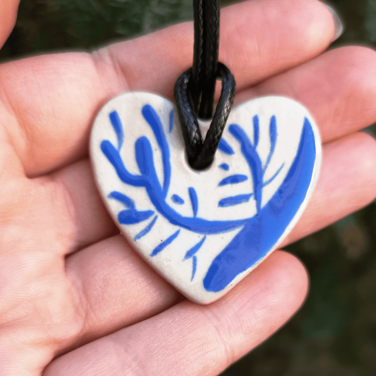 Collier Coeur bleu Klein blanc Léger pour un Style Quotidien Sophistiqué