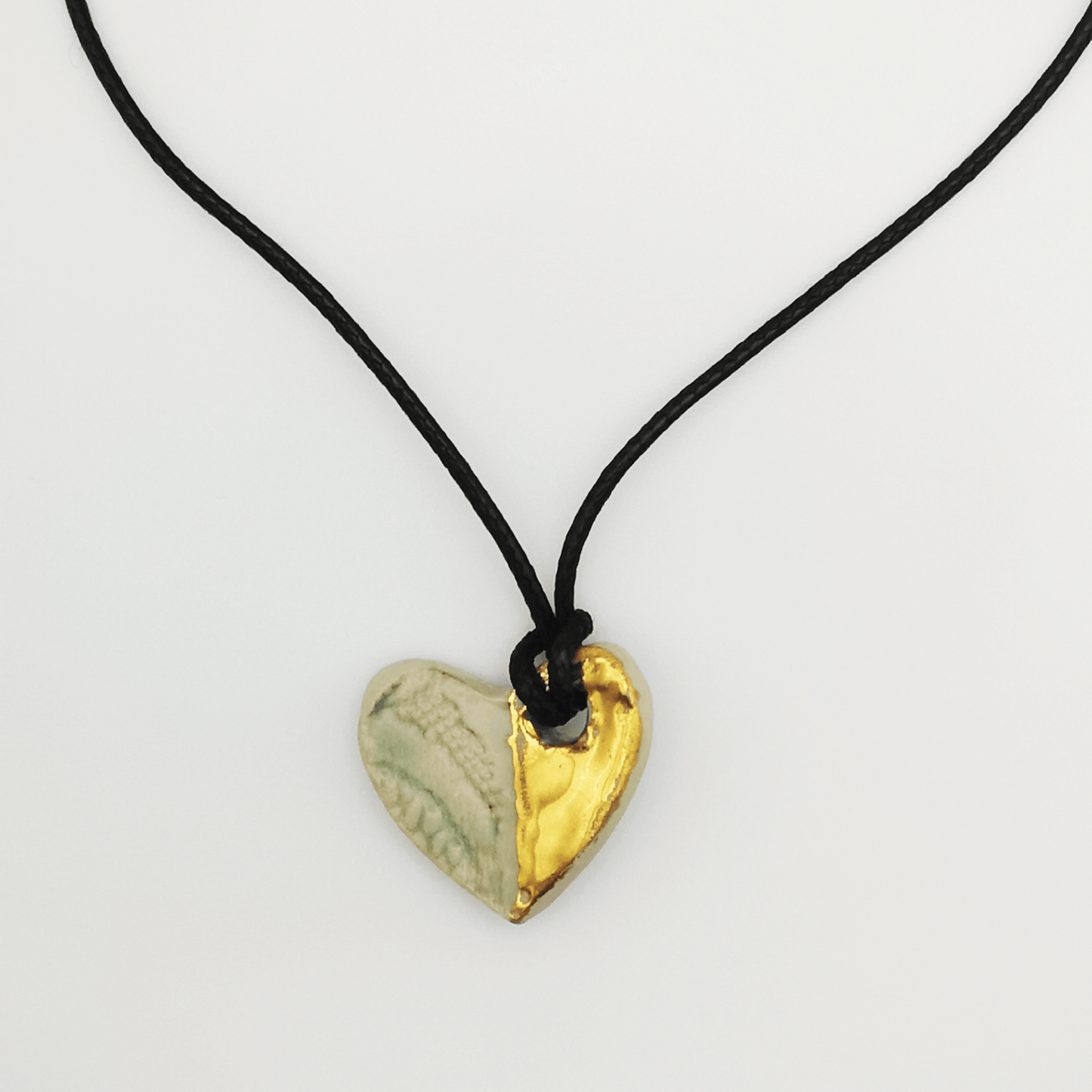 Collier coeur cordon cuir vert pour femme Corinne Ceramique