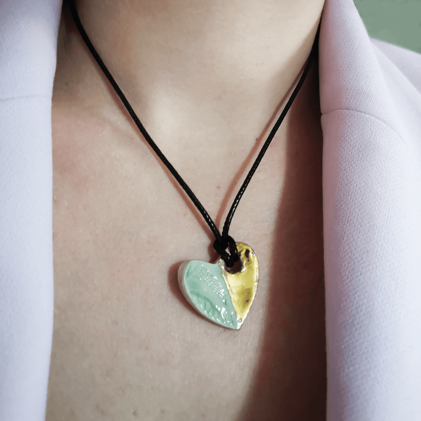 Collier coeur cordon cuir vert pour femme Corinne Ceramique I love you cadeau