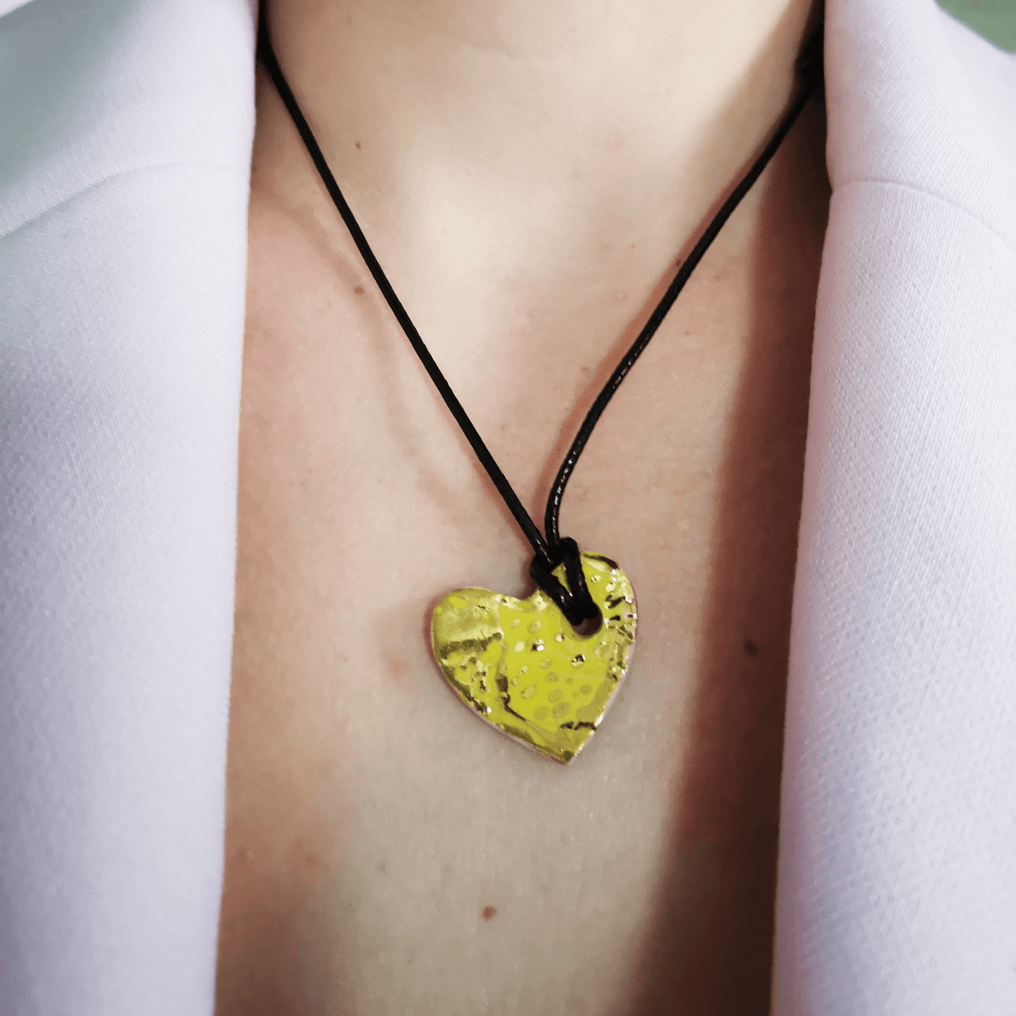 Collier jaune coeur pour femme