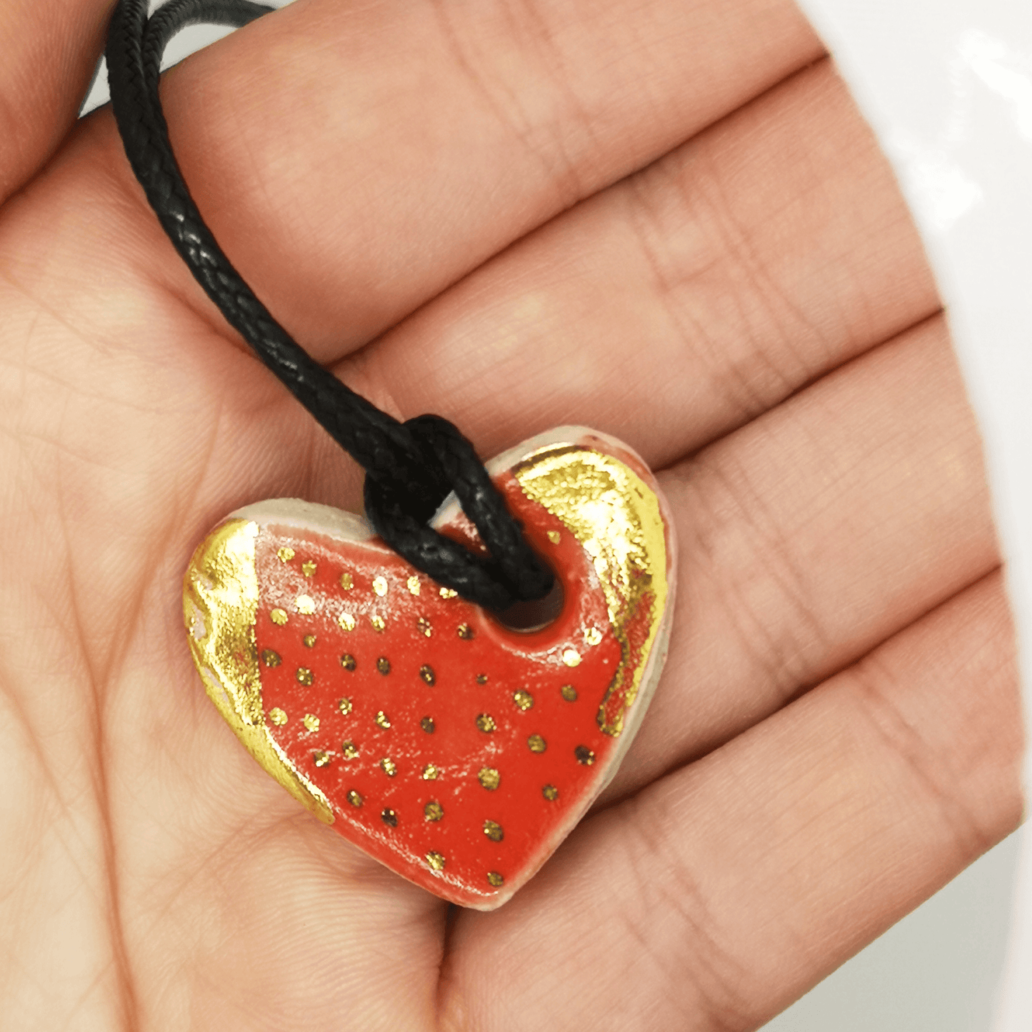 Collier coeur rouge cordon cuir pour femme Corinne Ceramique