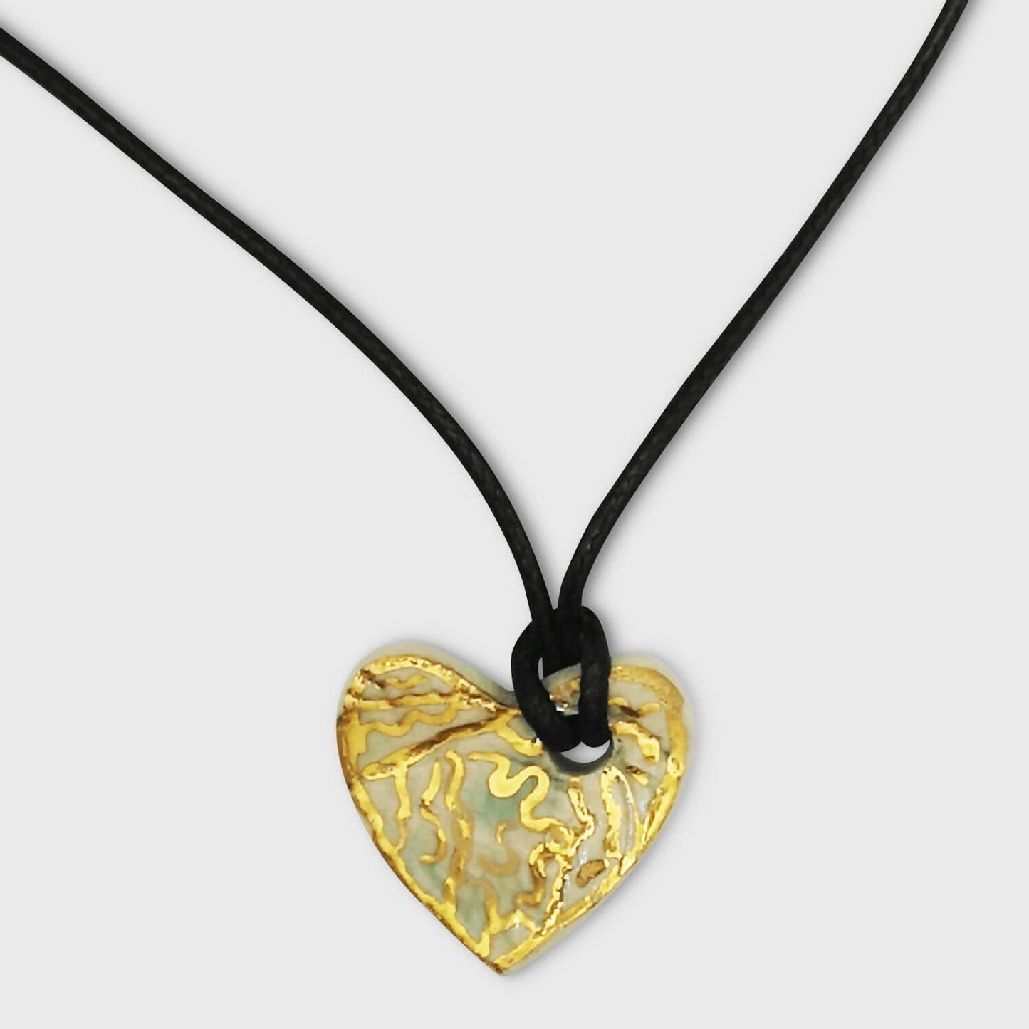 Collier tendance pour femme coeur cuir vert or aix en provence artisan