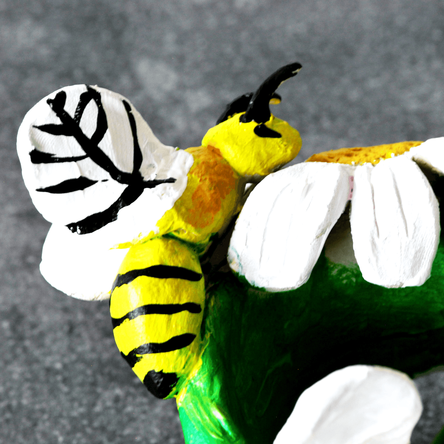 Sculptur Bee Abeille Infinity Fleur Marguerite Ecologie