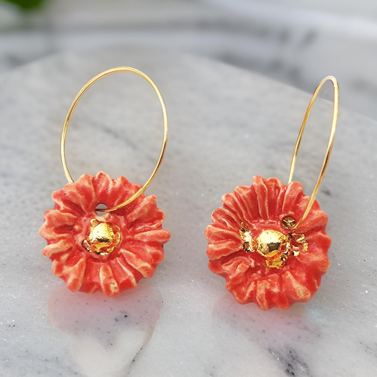 Bijoux marguerite rouge et or pendants, boucles d'oreilles élégantes pour femme, cadeau prêt à offrir