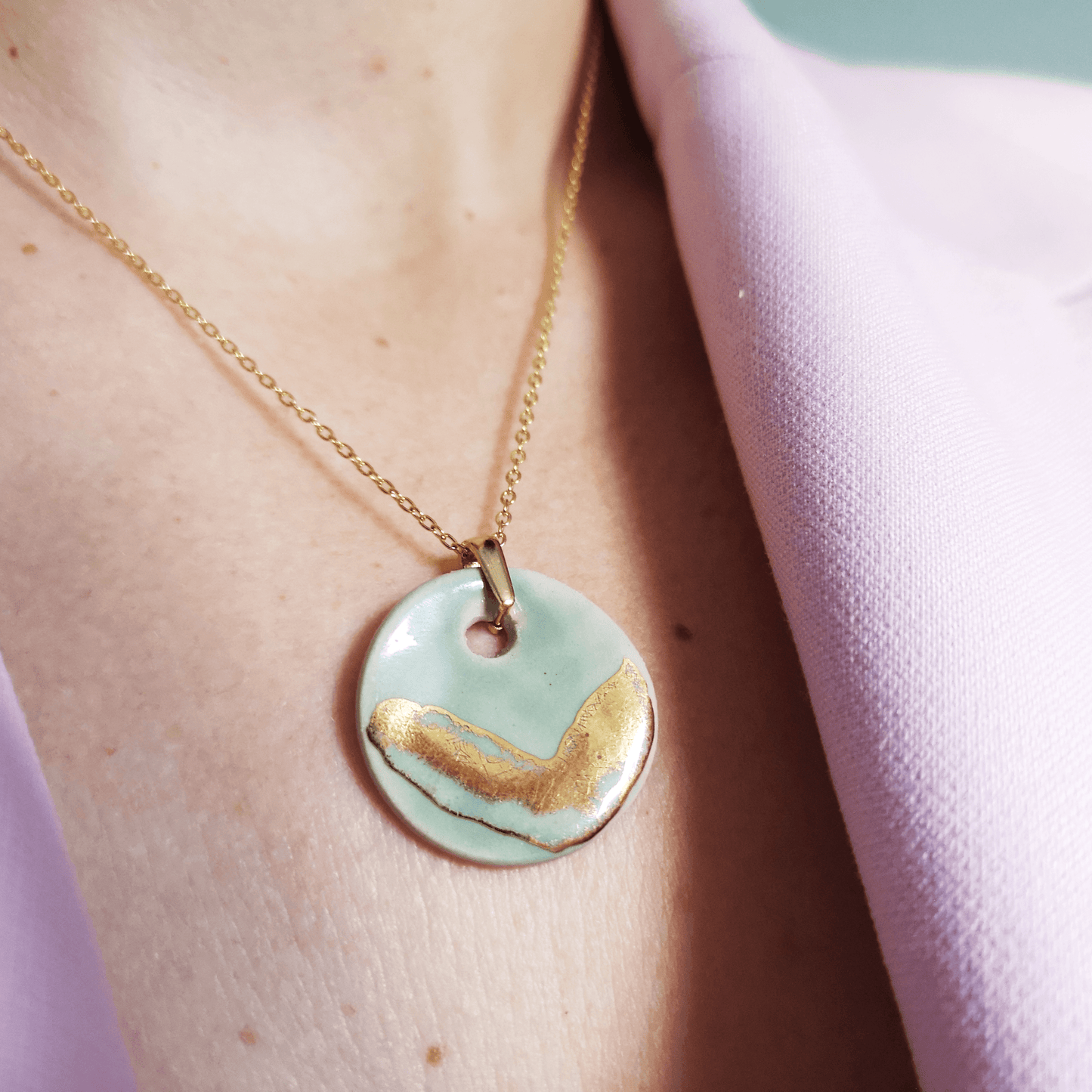 Collier ver celadon or pour femme cadeau anniversaire