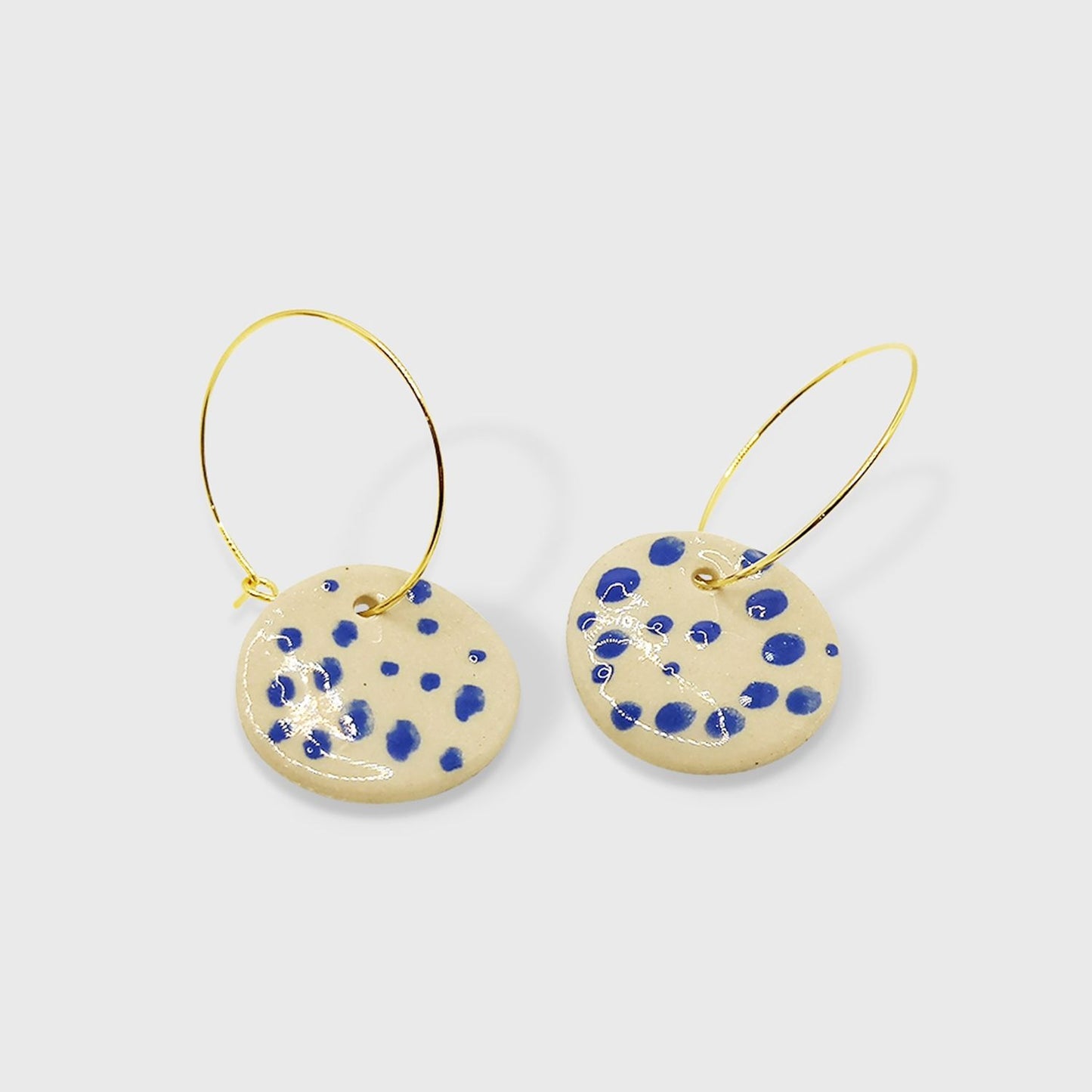 Boucles d'oreilles bleues Klein a pois pendante femme unique