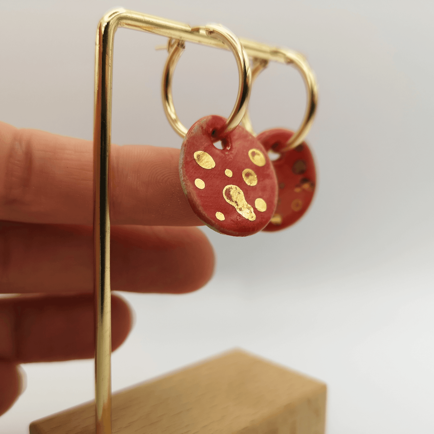 Boucles d'oreilles rouges corail gold filled