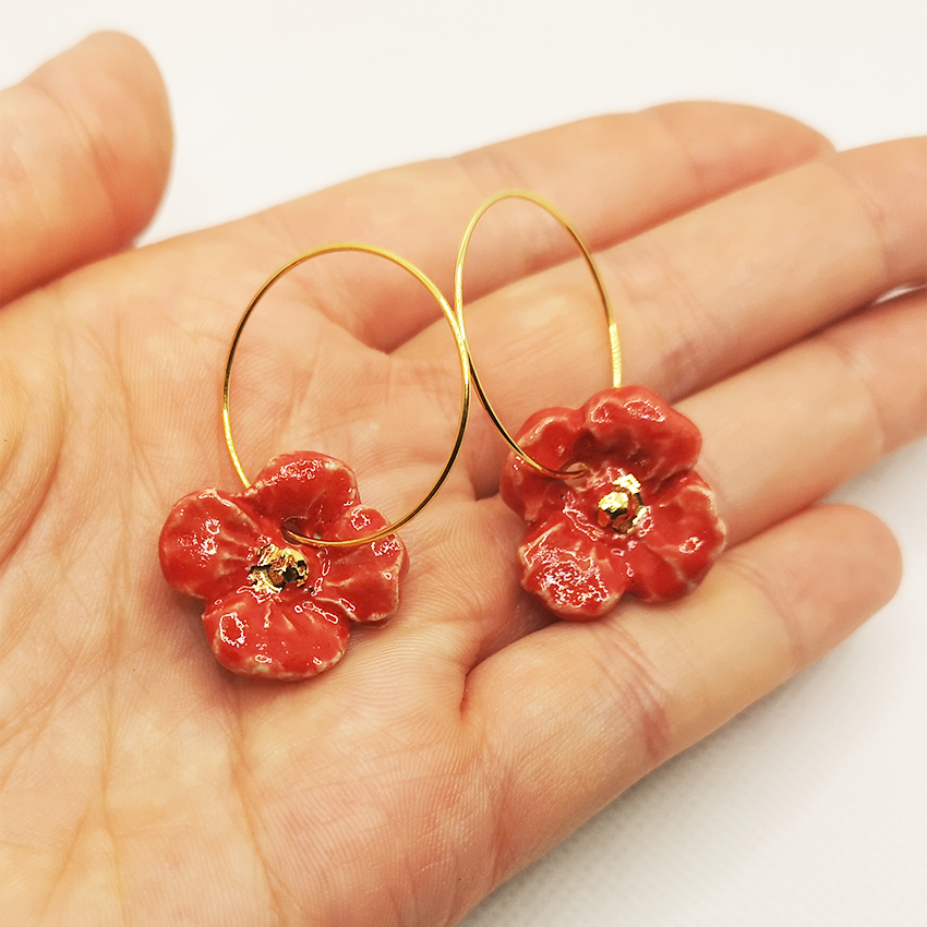 boucle d'oreille fleur rouge corail pendante pour femme
