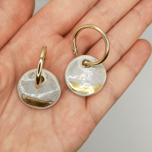 Boucles d'oreilles blanc nacre et or pendante gold filled pour femme