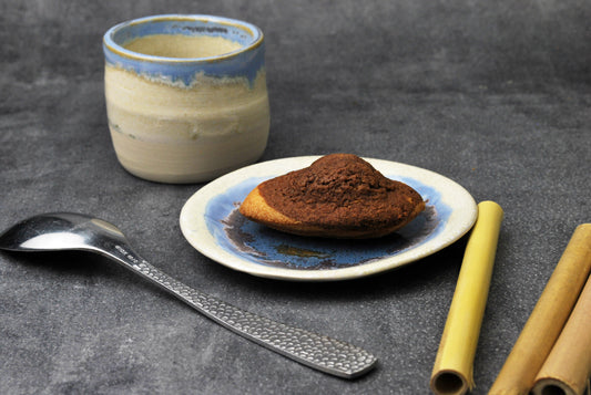 Assiette et mug dessert poterie fait main en France tour de potier