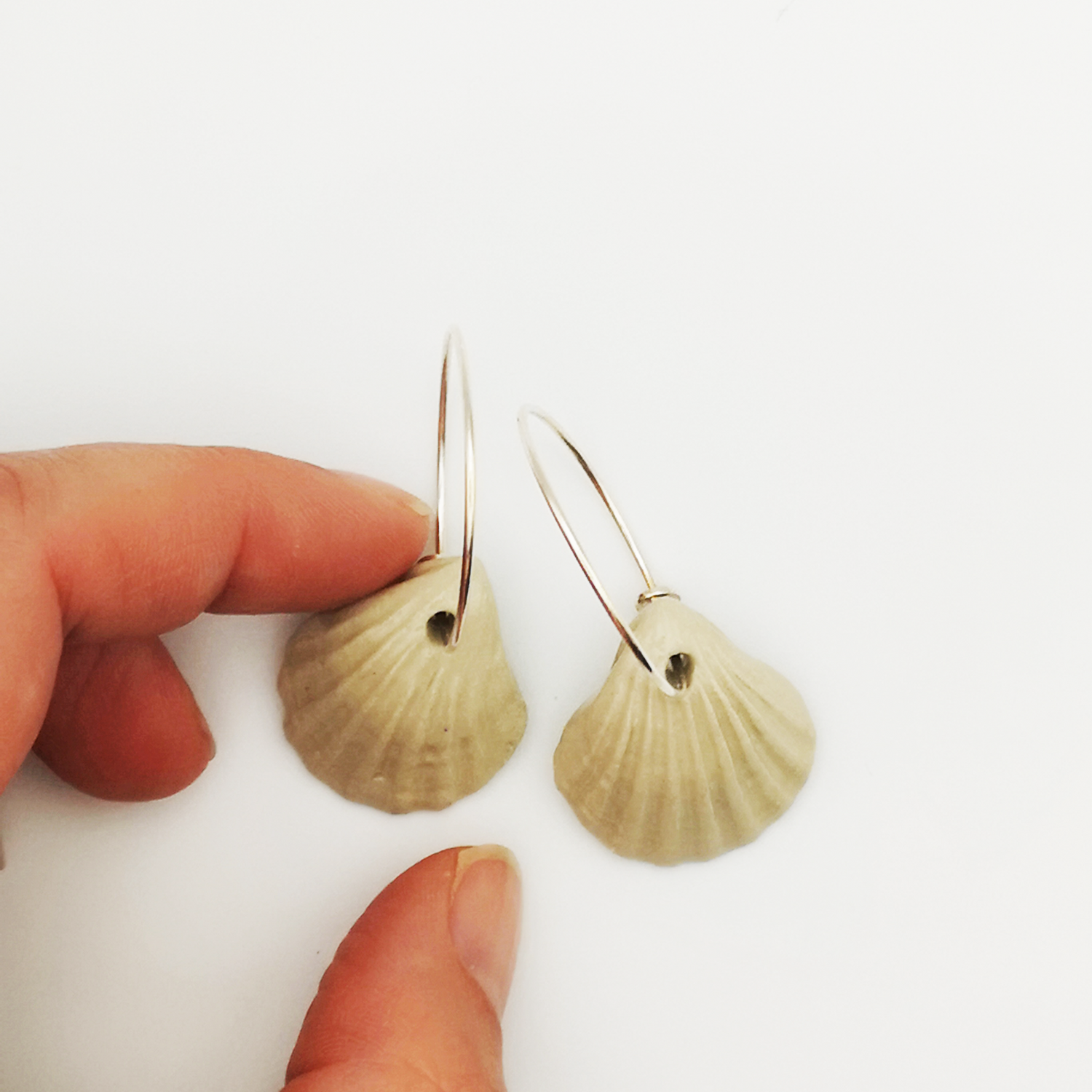 Bouce d'oreille coquillage argent 925 fait main Aix en Provence Corinne Ceramique