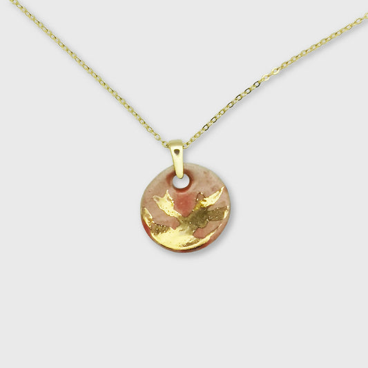 Collier artisanal rouge corail et or, médaillon avec motif naturel de branches - idéal pour toutes les occasions fait mains Aix en Provence