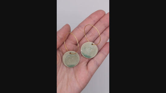 Boucles d'oreilles Medaille Vert Celadon Or pendante pour femme fait main aix en provence Corinne Ceramique