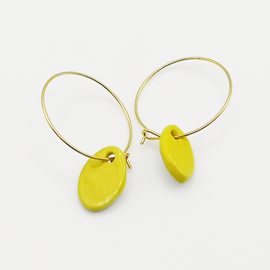 Boucles d'oreilles jaune citron feuille pendante pour femme chic aix en provence corinne ceramique