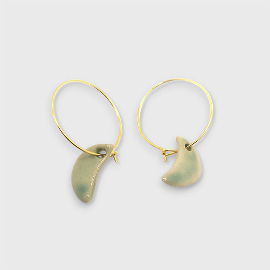 boucles d'oreilles lune verte pour femme pendante fait main ceramique poterie