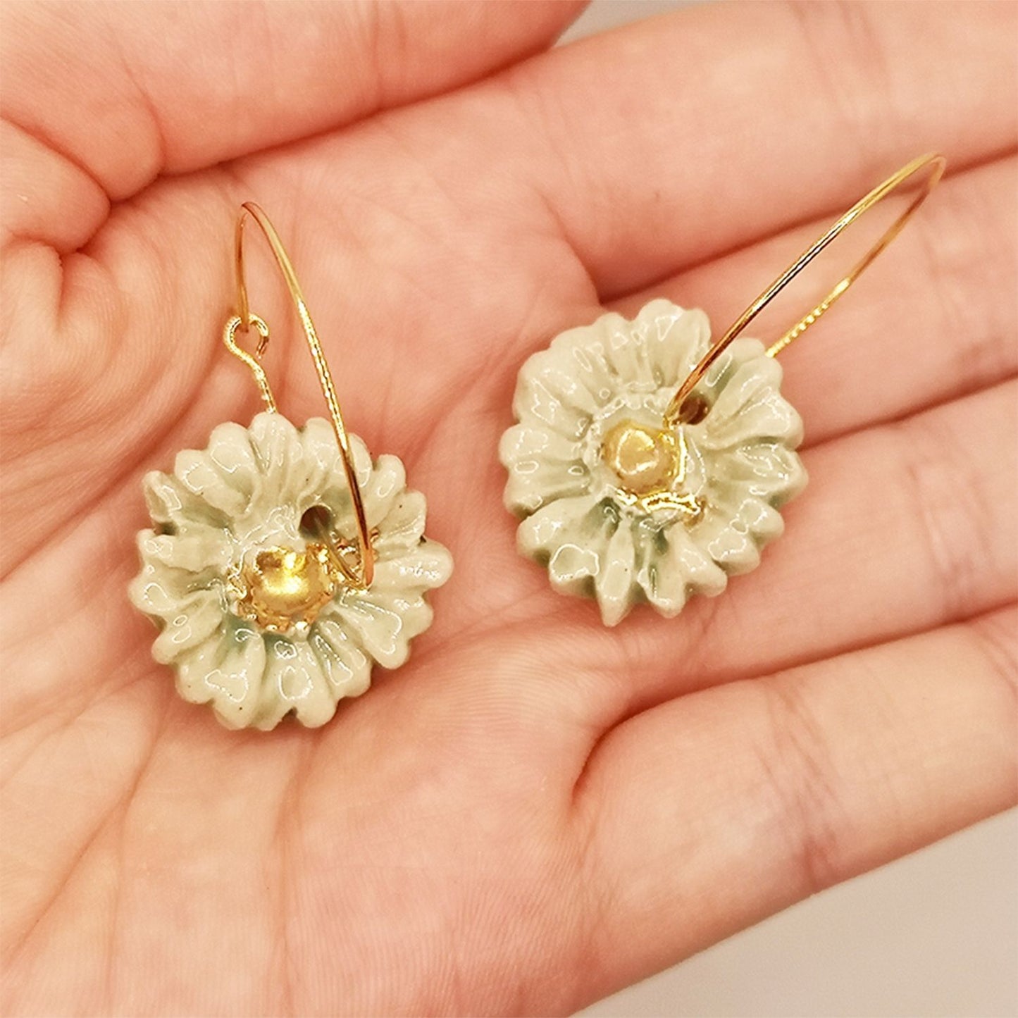 Boucles d'oreilles pendantes vertes fleurs